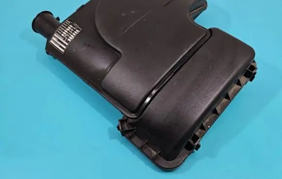Peugeot 107 Air filter box 17705-0Q010 IMPRK1390162