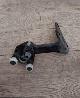 Mercedes-Benz Sprinter W907 W910 Sliding door upper roller guide/hinge A9107605700 0000210