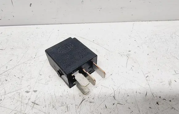 Mercedes-Benz E W212 Other relay 0025421119 A0025421119