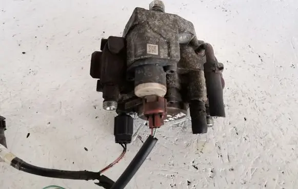 Mazda 6 Fuel injection high pressure pump 2940000422