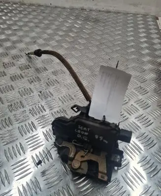 Seat Leon (1M) Rear door lock