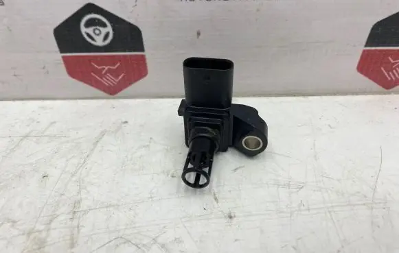 BMW 4 F36 Gran coupe Air pressure sensor 8637900
