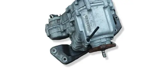 BMW 5 F10 F11 Gearbox transfer box case 8643149