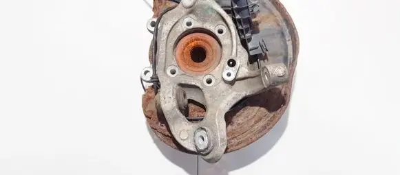 Mercedes-Benz C AMG W204 Rear wheel hub