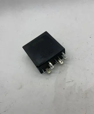 Audi A6 S6 C5 4B Other relay 4B0955531A 72WA401 PA6GF30
