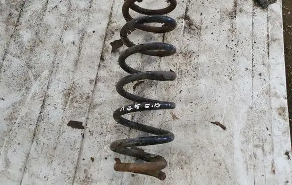 Lexus IS 220D-250-350 Rear coil spring NOCODE