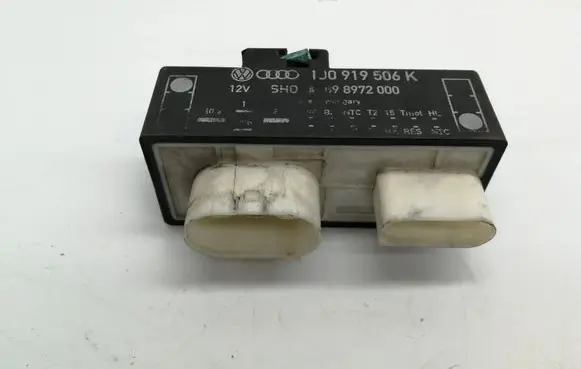 Volkswagen Golf IV Coolant fan relay 1J0919506K