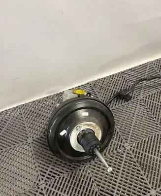 Porsche Cayenne (92A) Brake booster 7P0612101B