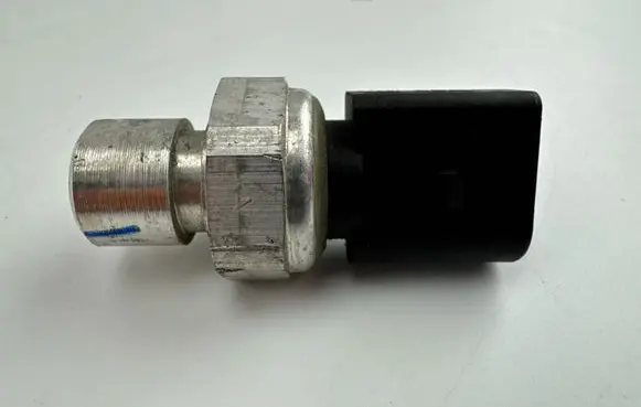 Audi A3 S3 8V Air conditioning (A/C) pressure sensor 5Q0959126A