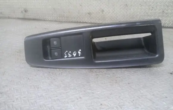 Volkswagen Polo IV 9N3 Electric window control switch 6Q1867171E
