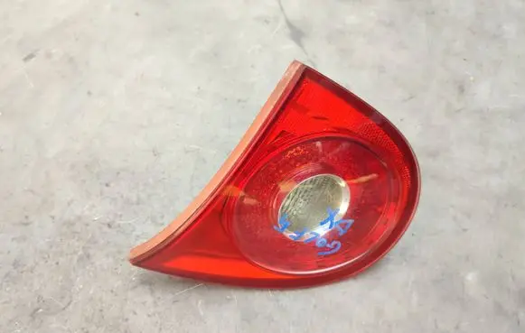 Volkswagen Golf V Tailgate rear/tail lights 1K6945094J 1K6945108C