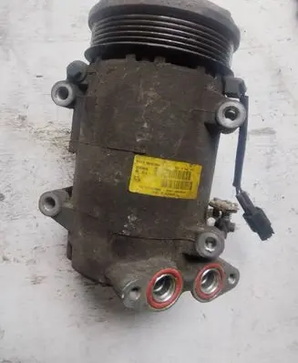 Ford Focus Air conditioning (A/C) compressor (pump) 3m5h19d629kf