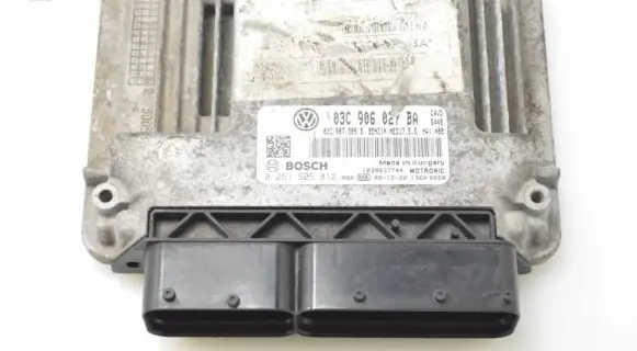 Volkswagen Golf VI Engine control unit/module 03C906027BA