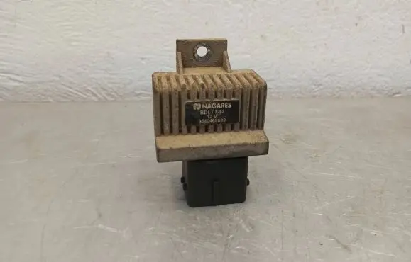 Renault Scenic II - Grand scenic II Glow plug pre-heat relay 9640469680