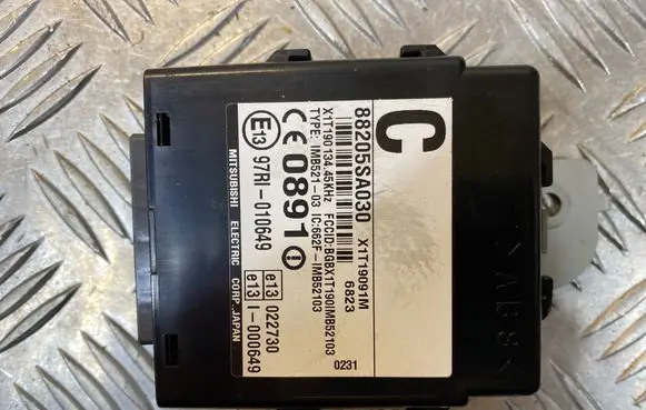 Subaru Forester SG Immobilizer control unit/module 88205SA030 X1T19091M 97RI010649