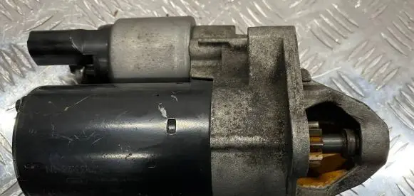 Volkswagen PASSAT B5.5 Starter motor 06B911023A 0901107427