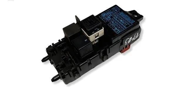Mitsubishi Carisma Other devices ME953355
