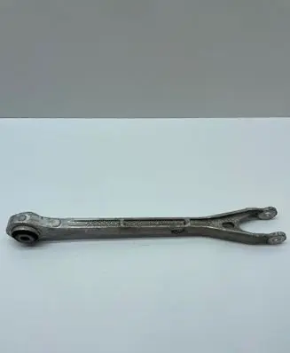 Rear control arm