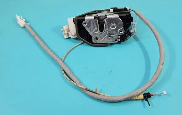 BMW X3 F25 Front door lock 7318409 IMPRK1448743