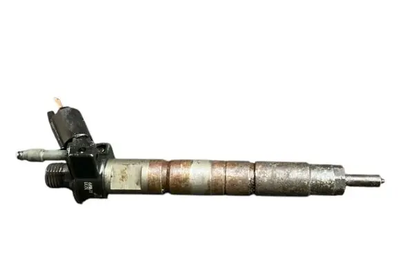 BMW 5 E60 E61 Fuel injector 0445116001 779787705