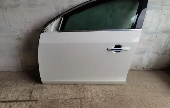 Volvo S60 Front door