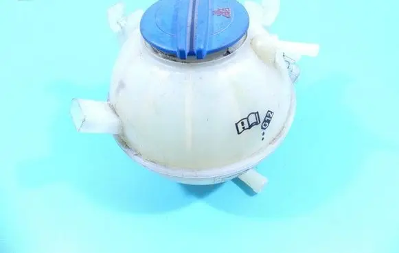 Volkswagen PASSAT CC Coolant expansion tank/reservoir 1K0121407A IMPRK1324951
