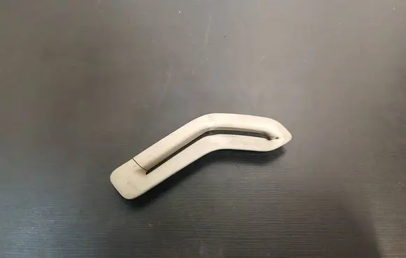 Volvo V70 Seat belt trim 1882