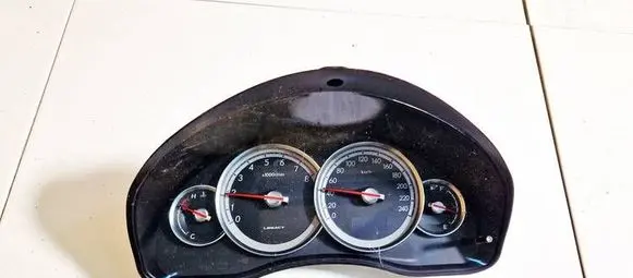 Subaru Legacy Speedometer (instrument cluster) fs0257 fs-0257