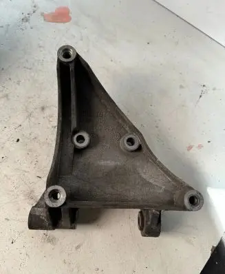 Audi A6 S6 C5 4B Engine mounting bracket 059260885F