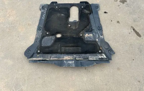 Dacia Duster II Engine splash shield/under tray