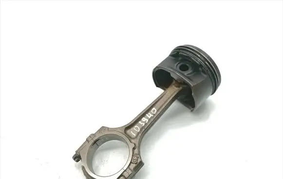 Opel Corsa E Piston with connecting rod 