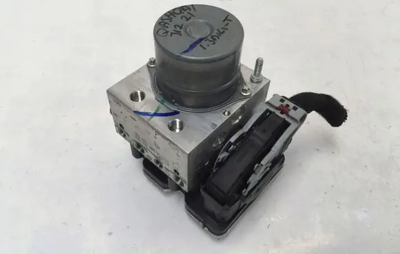 Nissan Qashqai J12 ABS Pump 476606UC0A