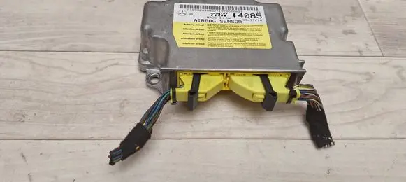 Mercedes-Benz A W169 Airbag control unit/module A1698204085