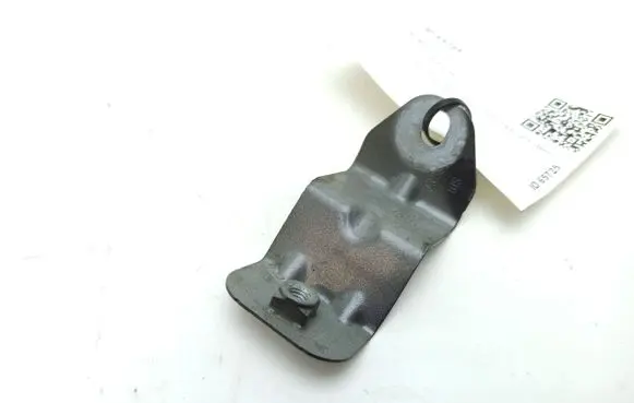 Audi A4 S4 B9 8W Fender mounting bracket 8W0821471