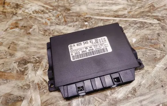 Mercedes-Benz S W220 Parking PDC control unit/module A0295456132