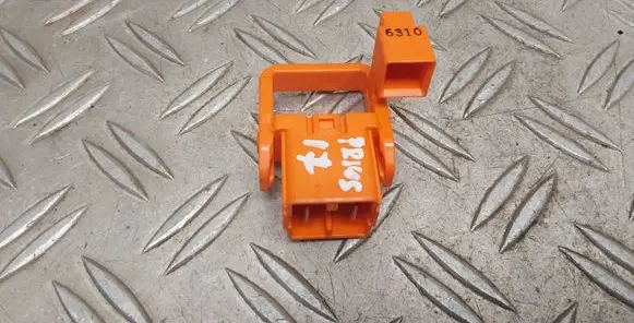 Toyota Prius (XW50) Fuse 