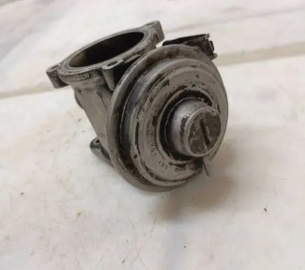 BMW 5 E60 E61 EGR valve 70045000