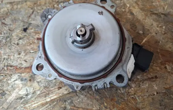 Toyota RAV 4 (XA50) Other control units/modules 13090-25010
