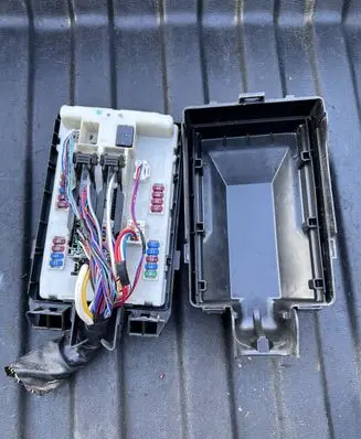 Infiniti M30 Fuse box set 284B9 284B71MS0B 284B9JK000