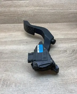 Audi A6 S6 C5 4B Accelerator throttle pedal 8D1723523N 6PV008376
