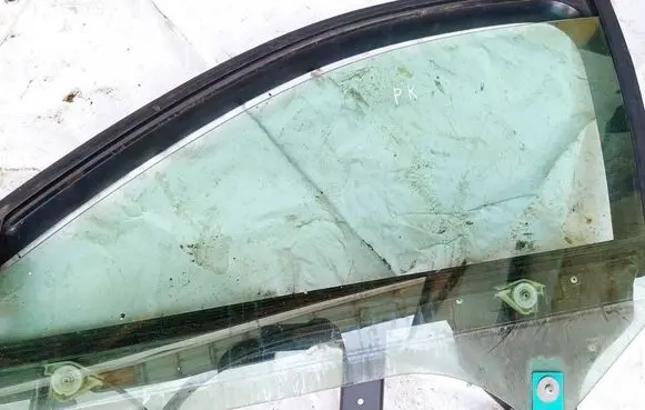 Audi A6 S6 C5 4B Front door window glass four-door AS2