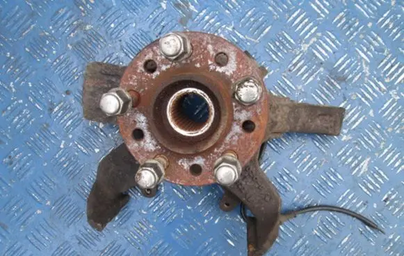 Chrysler Concorde Front wheel hub spindle knuckle