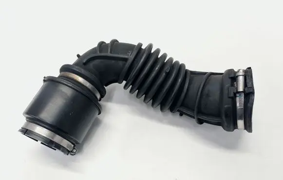 Air intake hose/pipe