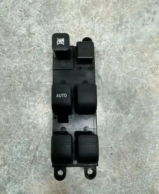 Subaru Legacy Electric window control switch 83071AE022 S04C710