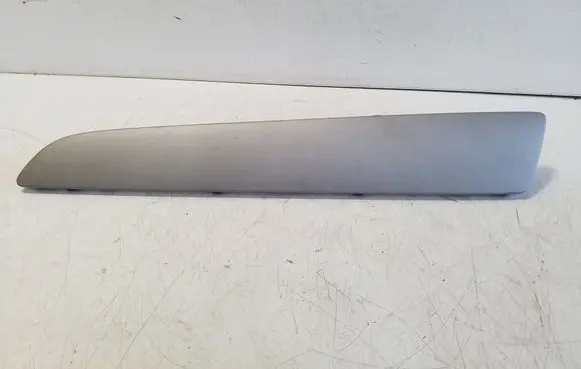 Audi Q3 8U Front door trim bar 8U2853189