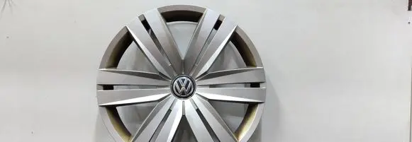 Volkswagen Touran III R16 wheel hub/cap/trim 5TA601147