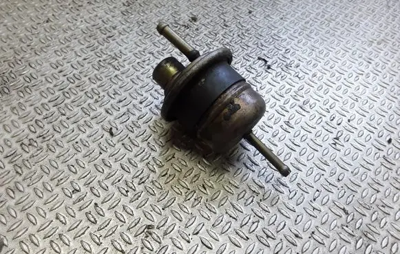 Nissan X-Trail T30 Vacuum valve 