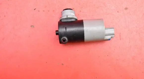 Toyota Aygo AB10 Windscreen/windshield washer pump 1032550001