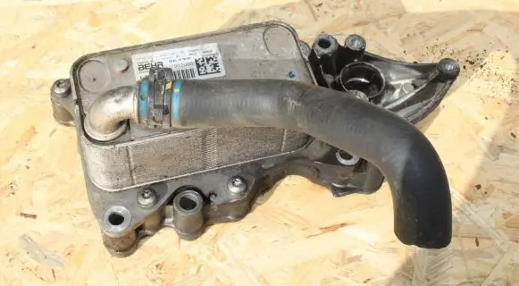 Mercedes-Benz GLK (X204) Engine oil radiator A6511801165 70586826 U7902005
