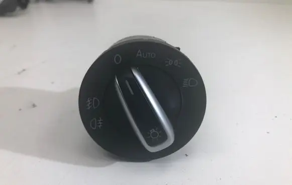 Volkswagen PASSAT B7 Light switch 3C8941431A